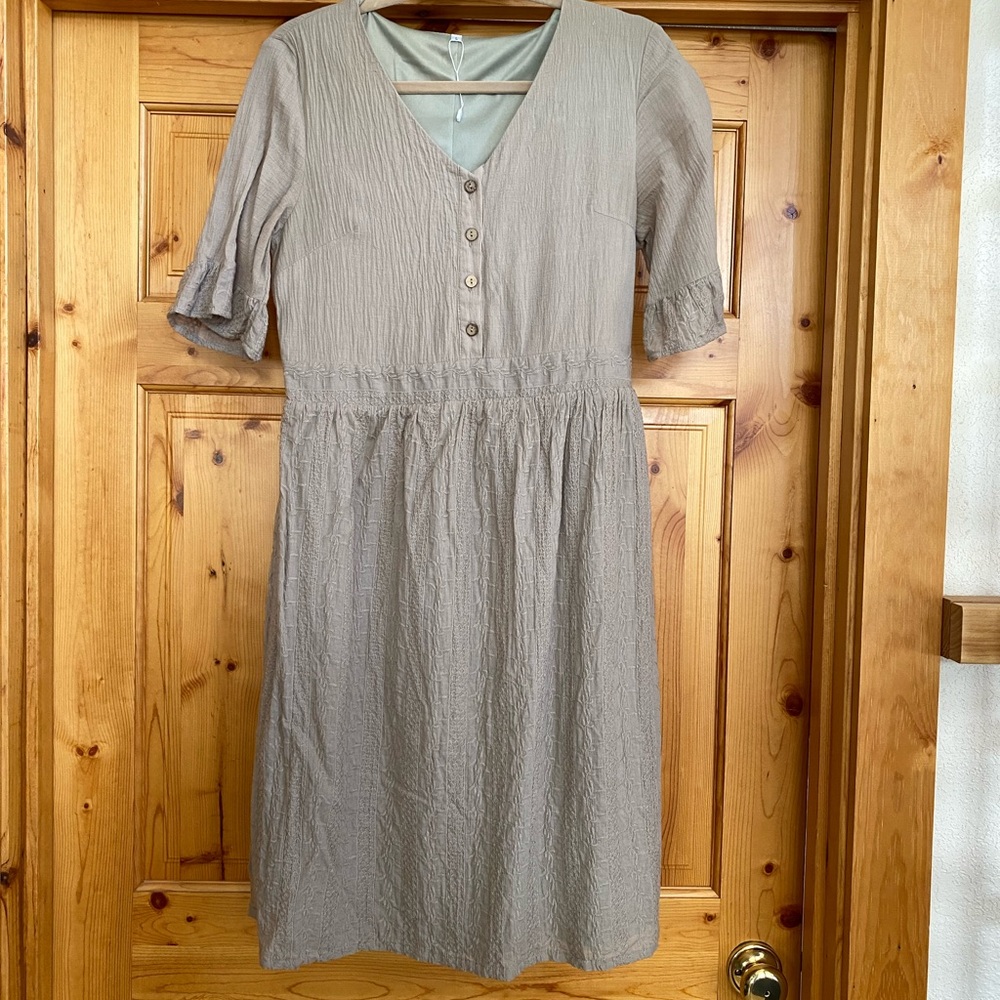 NWOT Petallush Cotton Midi Dress with Buttons